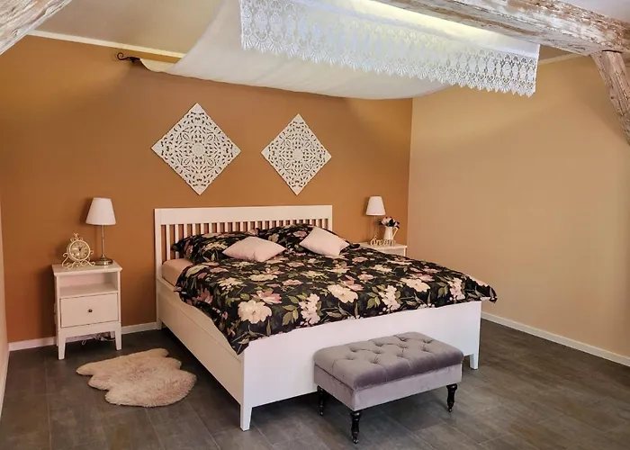 Sternadelshof Apartament *